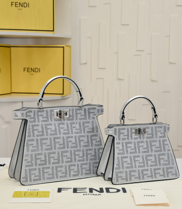 Diamond bag Fendi Fendi Peekaboo ISeeU Petite handbag #A32846