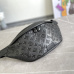 1Louis Vuitton Monogram Shadow DISCOVERY Waist bag Chest bags original 1:1 Quality #999931722