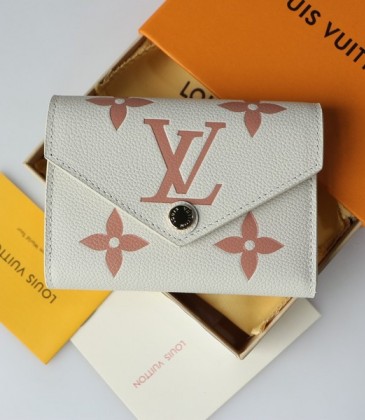 Louis Vuitton AAA+wallets #999935982