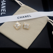 Chanel Earrings #99904812