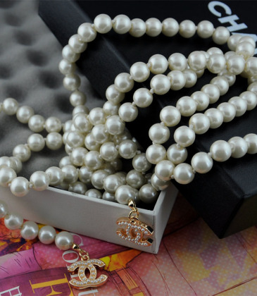 Chanel necklaces #9127499
