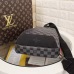 4Louis Vuitton AAA+ Men's Messenger Bags #835202