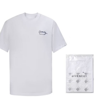 Givenchy T-shirts for MEN #A22723