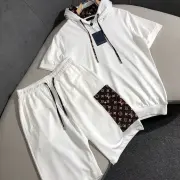 Louis Vuitton tracksuits for Louis Vuitton short tracksuits for men #999924297