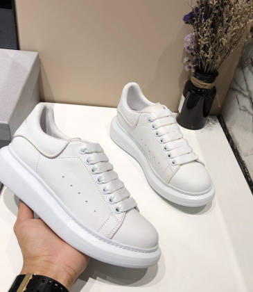 Alexander McQueen Shoes for Unisex McQueen White Sneakers #952778