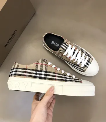 Burberry Shoes for Men's and women Sneakers #A40236