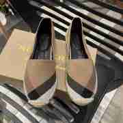 Burberry Shoes for Women's Sneakers #99903512