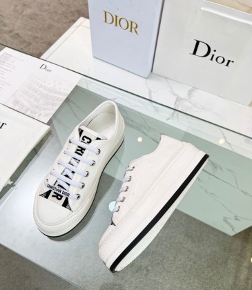 Dior Shoes for Women's Sneakers #999934587