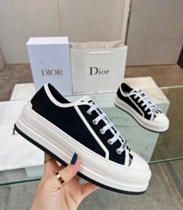 Dior Shoes for Women's Sneakers #999934588