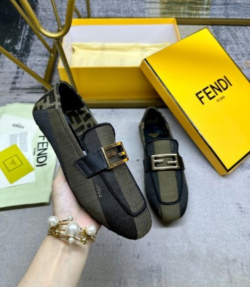 Fendi shoes for Women's Fendi Sneakers #A38568