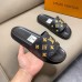 1Louis Vuitton Shoes for Men's Louis Vuitton Slippers #999937216