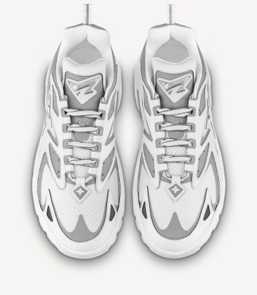 LV Runner Tatic Sneaker Men's LV Shoes #999923175