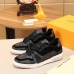 9Louis Vuitton Shoes for Men's Louis Vuitton Sneakers #999928115