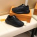 9Louis Vuitton Shoes for Men's Louis Vuitton Sneakers #A36608