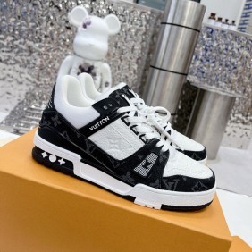 Louis Vuitton Trainer White black Louis Vuitton Monogram Sneakers  #A34893