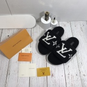 Louis Vuitton Shoes for Women's Louis Vuitton Slippers #999902346